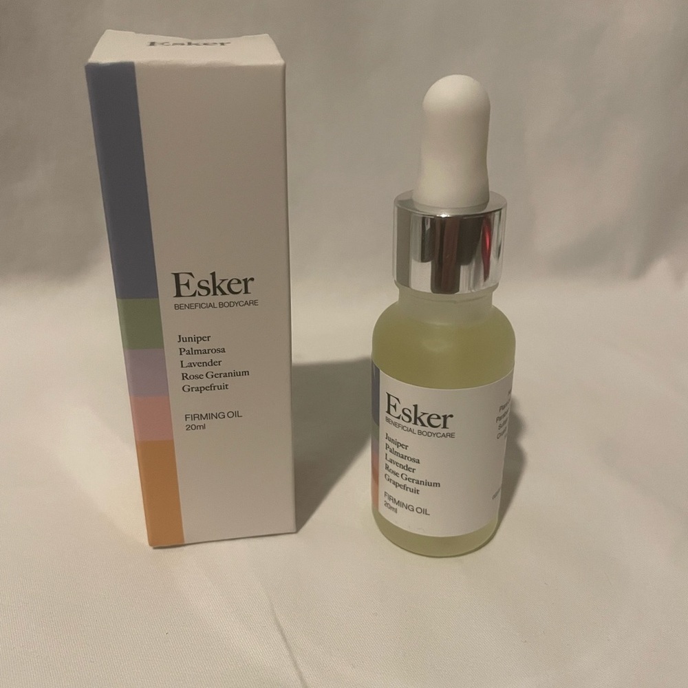 Esker firming body oil